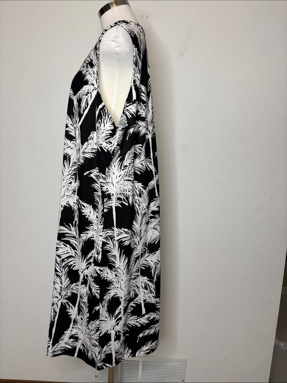 Belle by Kim Gravel Beach Black and White Palm-Print Midi Dress
